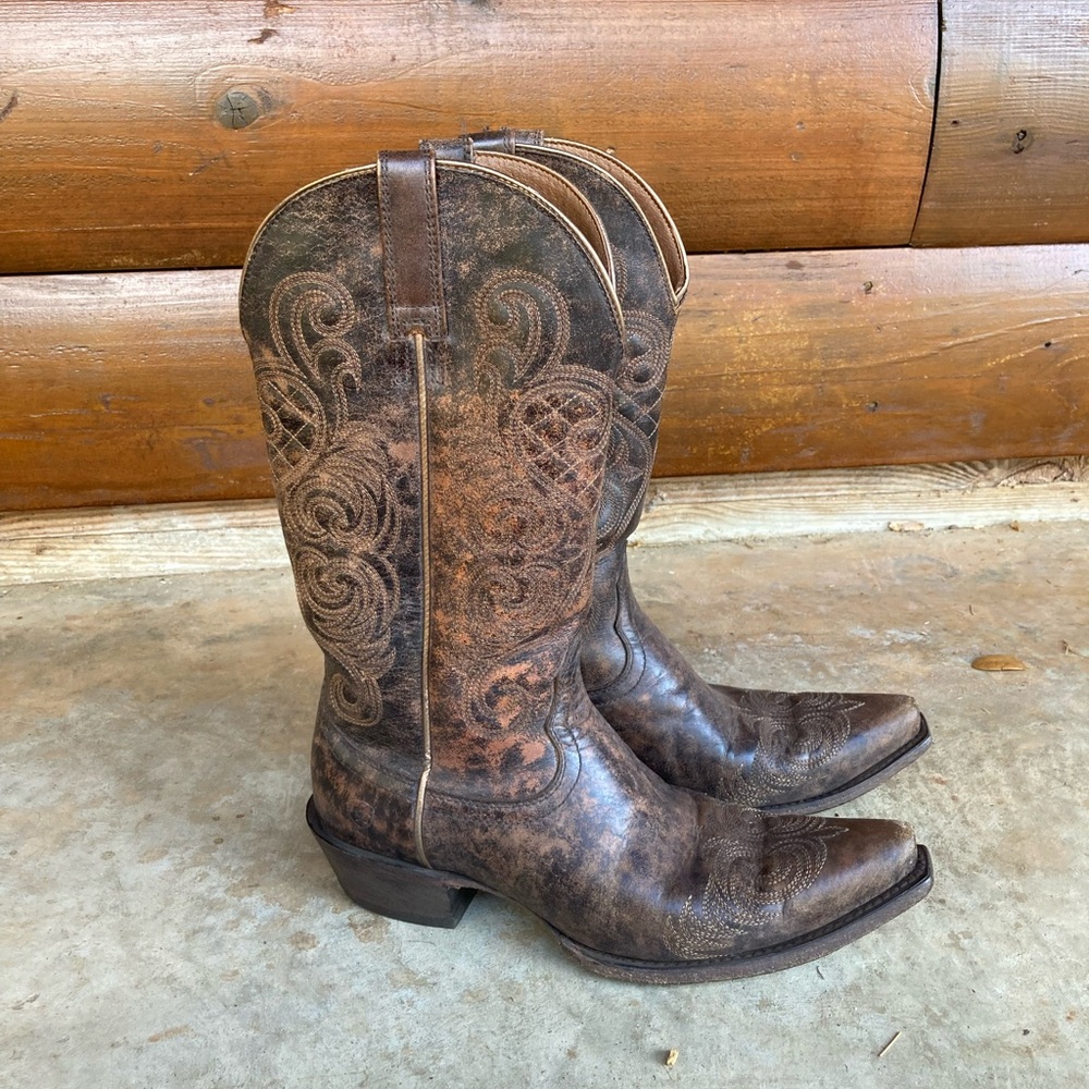 Ariat | Distressed Leather Cowboy Boots